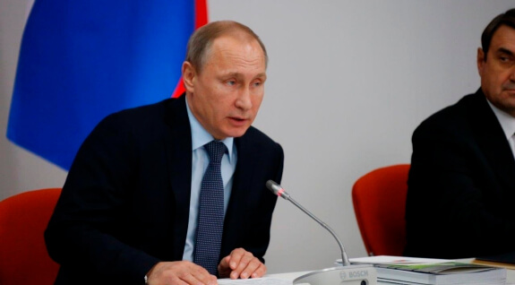 Путин провел заседание Госсовета, посвященное дорожному строительству
